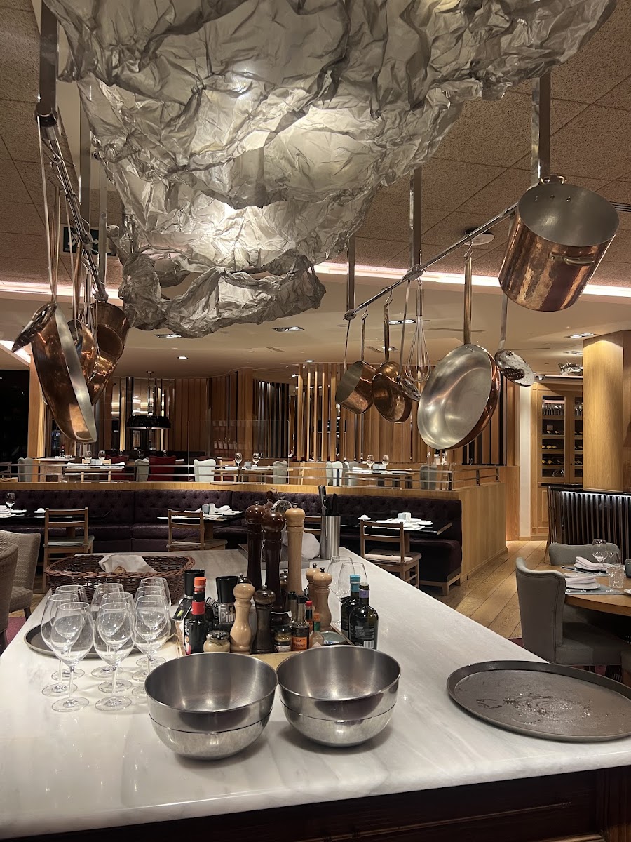 Las Nubes Restaurante Castellana-4